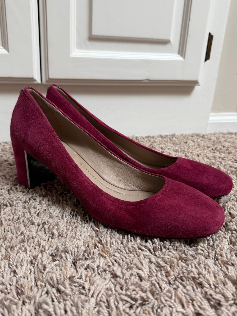 Donald Pliner Corin Suede Block Heel Pumps in Currant Maroon Color Size 9.5